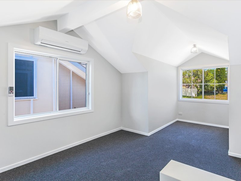 Photo - 1/15 Boomerang Street, Helensburgh NSW 2508 - Image 8