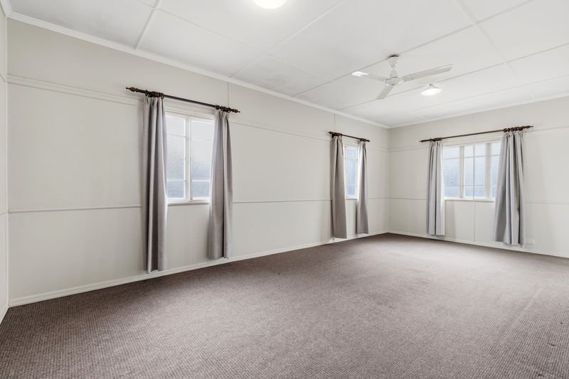 Photo - 115 Borden Street, Sherwood QLD 4075 - Image 5