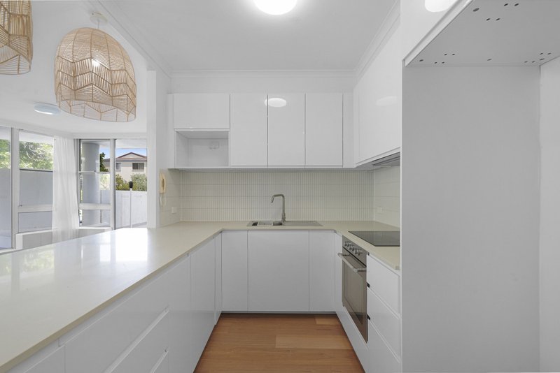 Photo - 1/15 Brighton Street, Biggera Waters QLD 4216 - Image 4