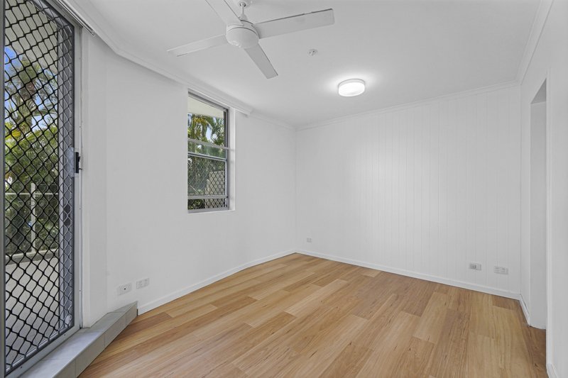 Photo - 1/15 Brighton Street, Biggera Waters QLD 4216 - Image 5