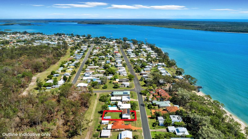 Photo - 115 Burrum Street, Burrum Heads QLD 4659 - Image