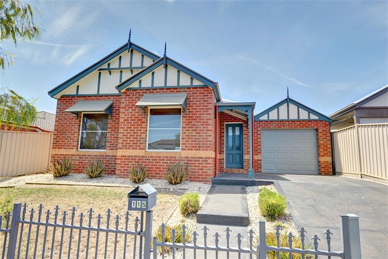 115 Canadian Lakes Boulevard, Ballarat VIC 3350