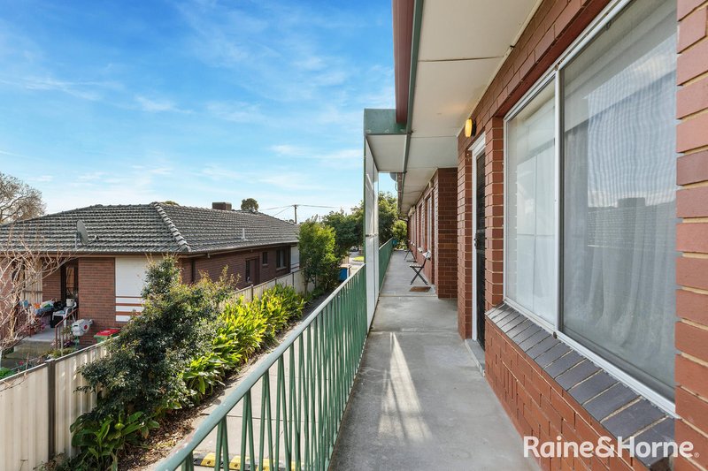 Photo - 11/5 Carmichael Street, West Footscray VIC 3012 - Image 2