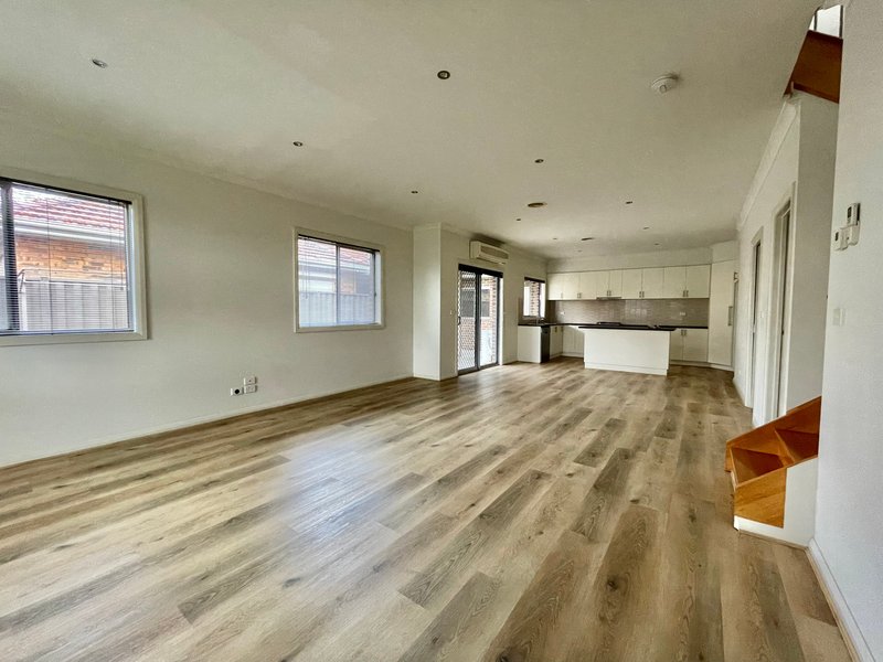Photo - 1/15 Corrigan Avenue, Brooklyn VIC 3012 - Image 5