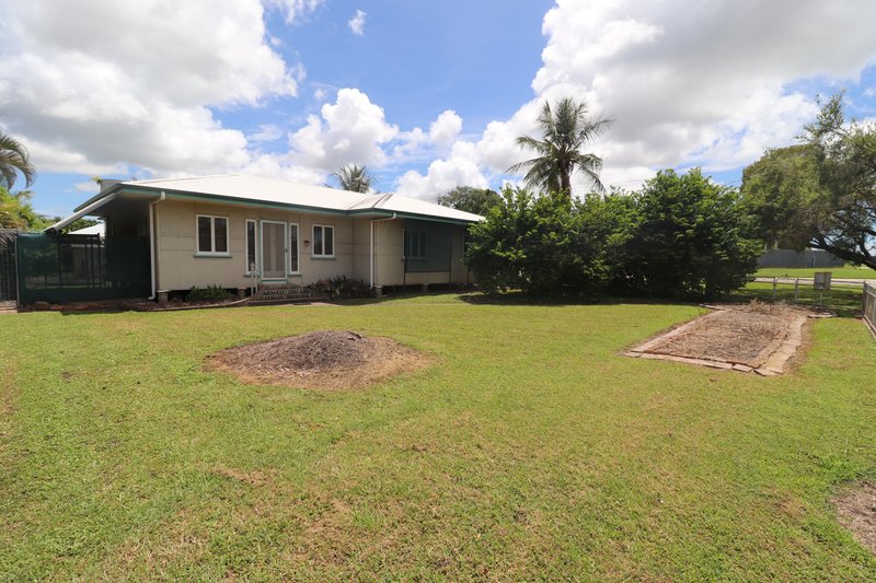 Photo - 115 Cox Street, Ayr QLD 4807 - Image 12