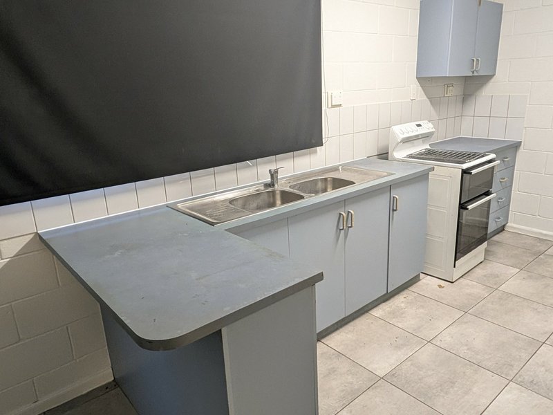 Photo - 1/15 Curtin Street, Westcourt QLD 4870 - Image 1