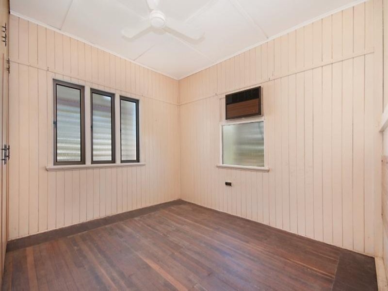 Photo - 115 Dearness St , Garbutt QLD 4814 - Image 7