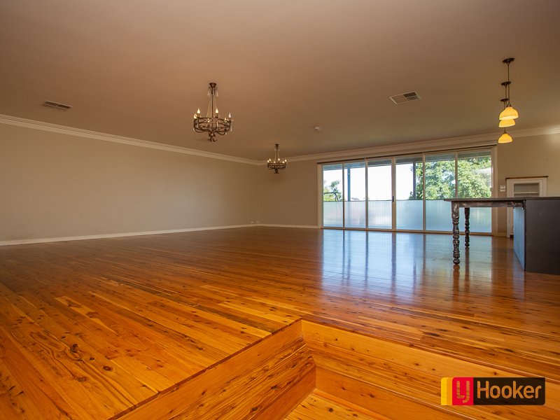 Photo - 115 Denison Street, Tamworth NSW 2340 - Image 4