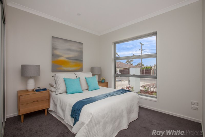 Photo - 1/15 Dennis Street, Reservoir VIC 3073 - Image 7