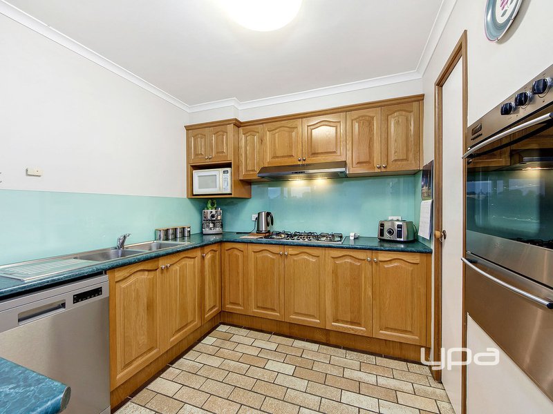 Photo - 115 Denton Avenue, St Albans VIC 3021 - Image 6