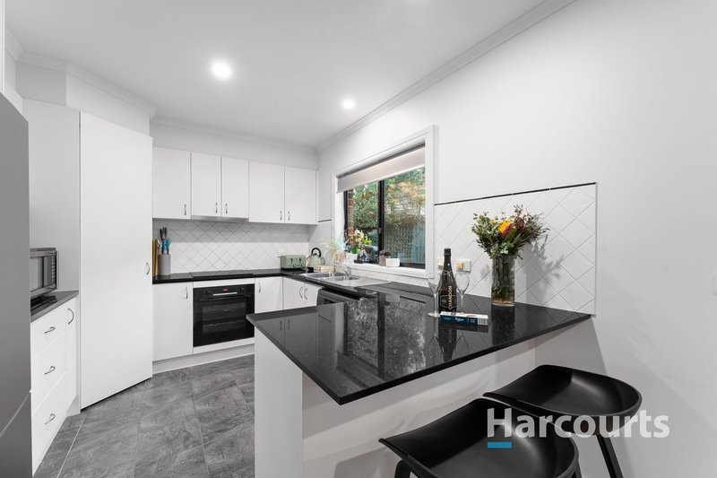 Photo - 1/15 Dermot Street, Oakleigh South VIC 3167 - Image 3