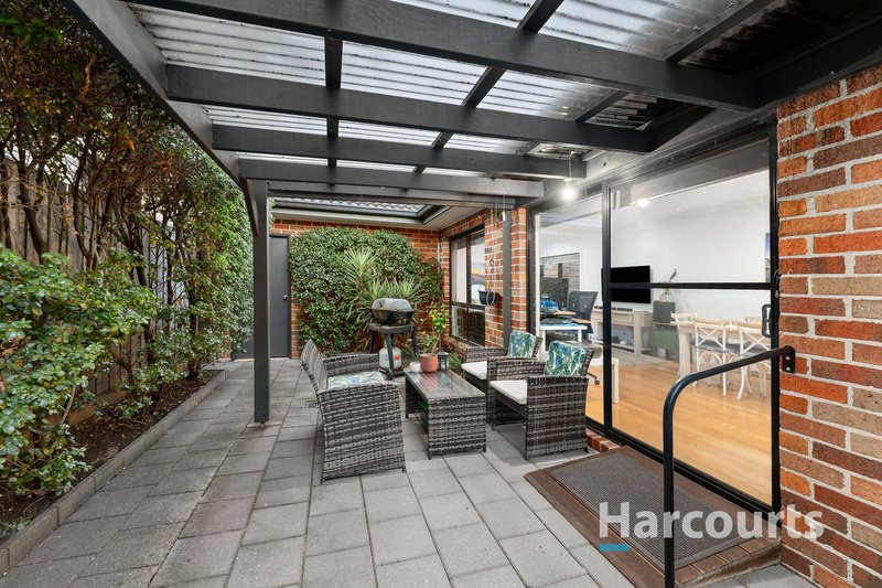 Photo - 1/15 Dermot Street, Oakleigh South VIC 3167 - Image 9