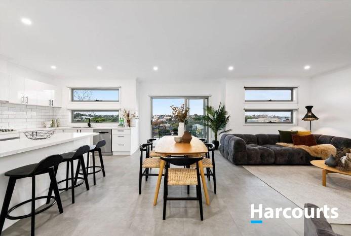 Photo - 1/15 Drina Street, Strathmore VIC 3041 - Image 4