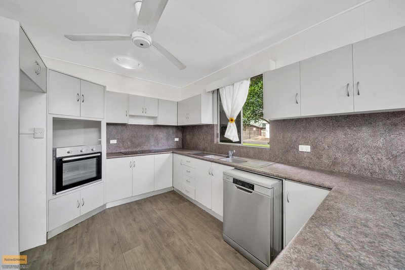 Photo - 115 Ernest Street, Innisfail QLD 4860 - Image 5