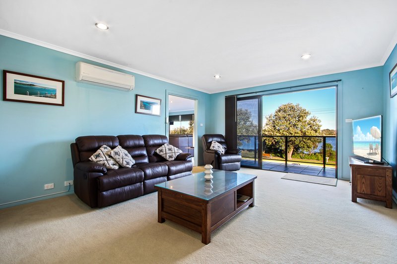 Photo - 115 Esplanade , Lakes Entrance VIC 3909 - Image 16