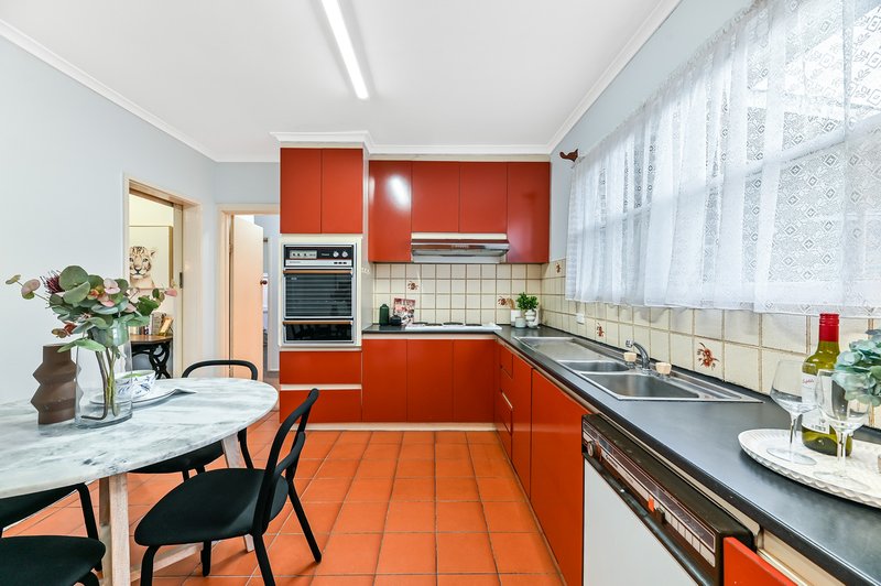 Photo - 1/15 Fernhill Street, Glen Waverley VIC 3150 - Image 5