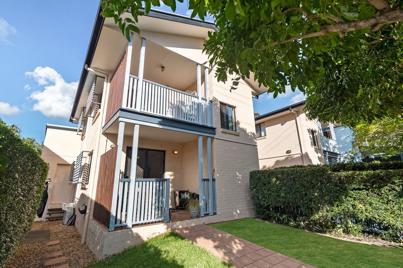 Photo - 1/15 Gardiner Street, Alderley QLD 4051 - Image 3