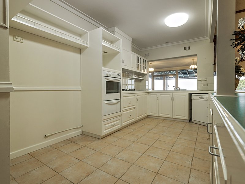 Photo - 115 George Road, Geraldton WA 6530 - Image 4