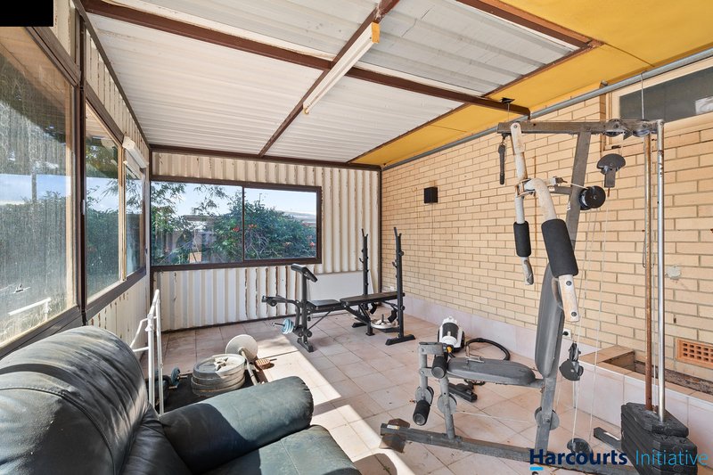 Photo - 115 Girrawheen Avenue, Girrawheen WA 6064 - Image 14