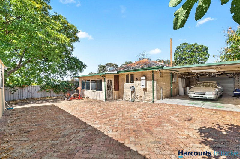 Photo - 115 Girrawheen Avenue, Girrawheen WA 6064 - Image 17