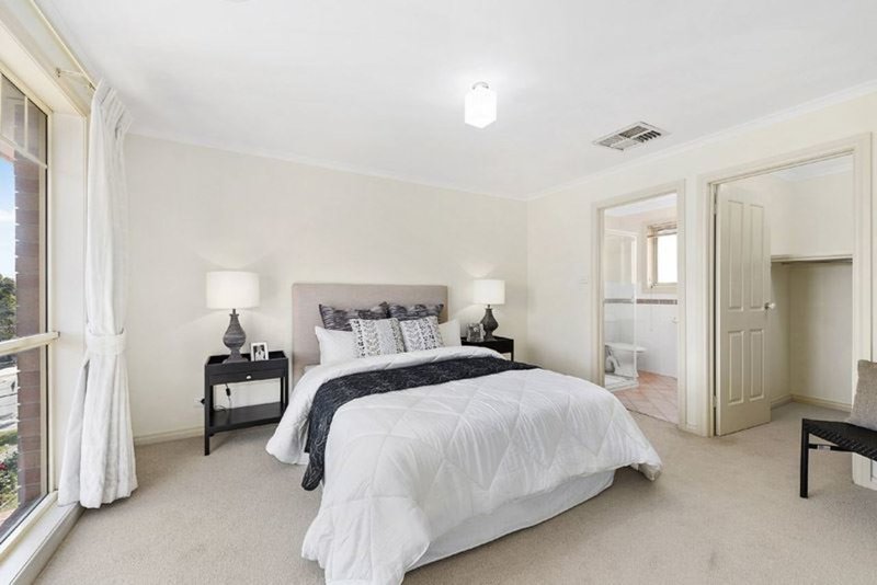 Photo - 1/15 Hillcrest Avenue, Chadstone VIC 3148 - Image 6