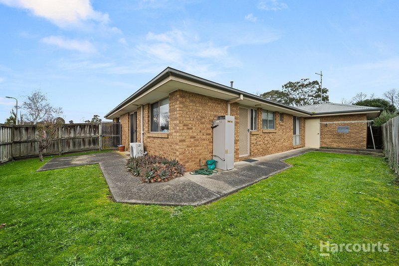 Photo - 1/15 Janette Close, Warragul VIC 3820 - Image 3