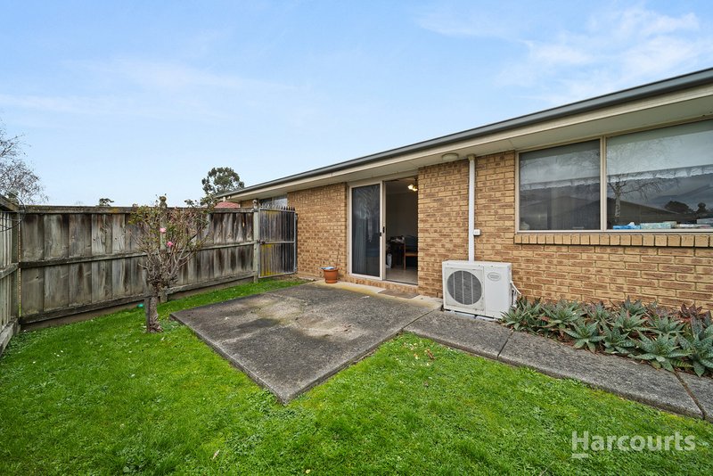 Photo - 1/15 Janette Close, Warragul VIC 3820 - Image 4