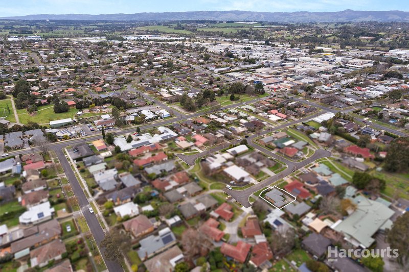 Photo - 1/15 Janette Close, Warragul VIC 3820 - Image 8