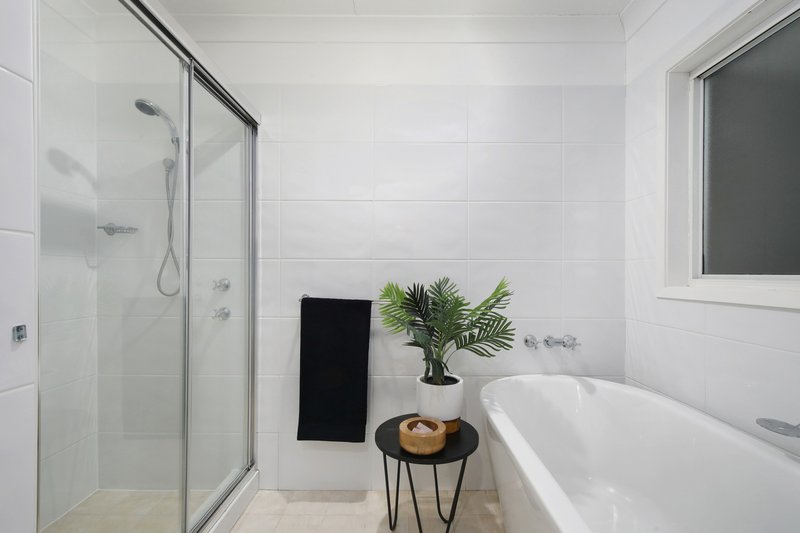 Photo - 115 Karalta Road, Erina NSW 2250 - Image 9