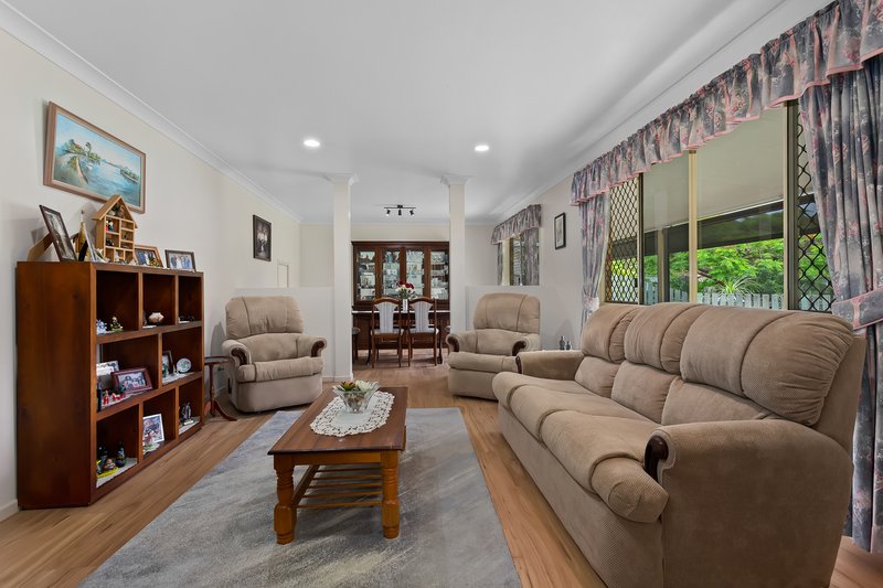 Photo - 115 Lanita Road, Ferny Grove QLD 4055 - Image 14