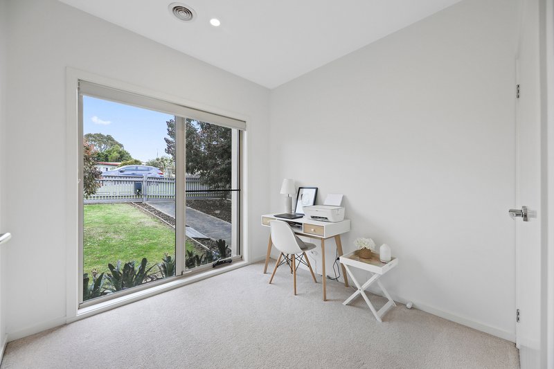 Photo - 1/15 Lardner Road, Drouin VIC 3818 - Image 7