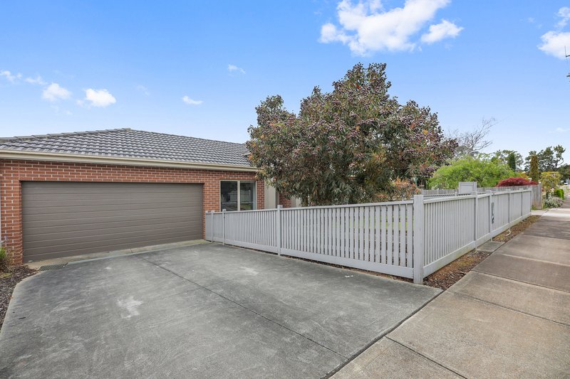 Photo - 1/15 Lardner Road, Drouin VIC 3818 - Image 13