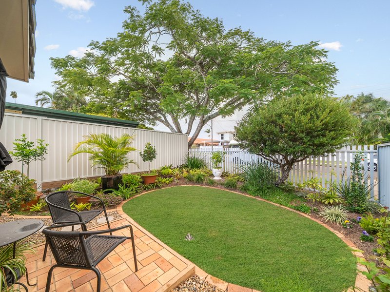 Photo - 1/15 Livermore Street, Redcliffe QLD 4020 - Image 2