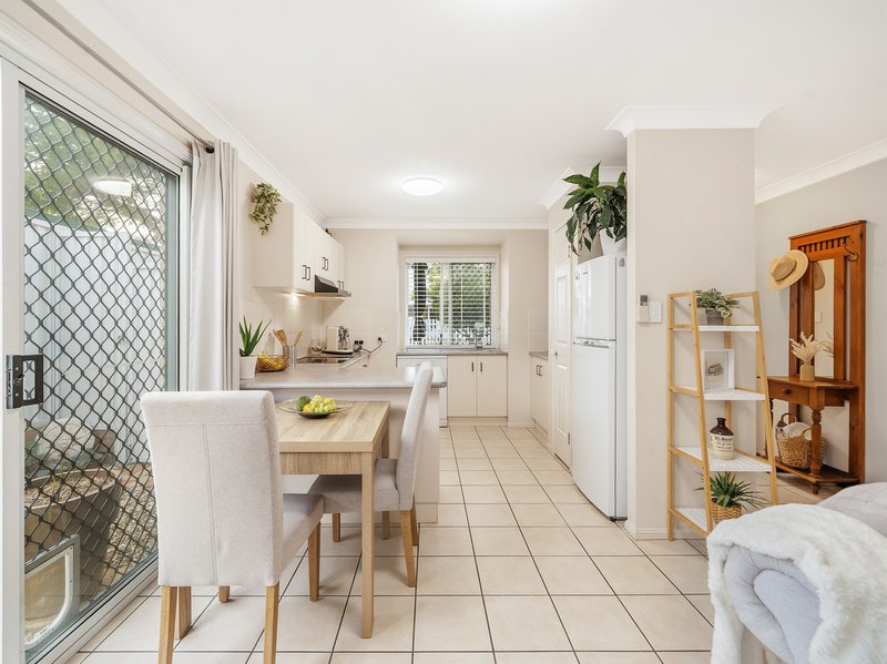 Photo - 1/15 Livermore Street, Redcliffe QLD 4020 - Image 5