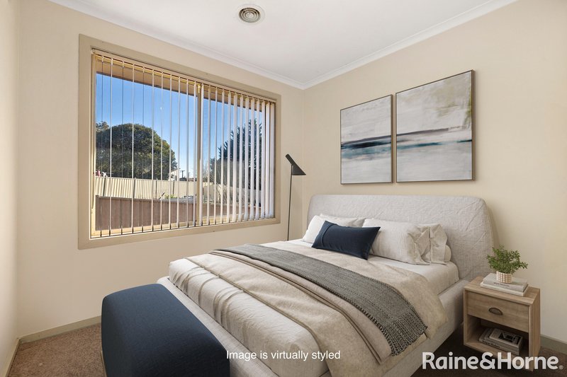Photo - 1/15 Mallee Crescent, Queanbeyan NSW 2620 - Image 7