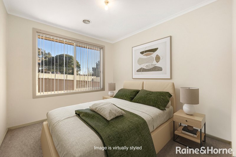 Photo - 1/15 Mallee Crescent, Queanbeyan NSW 2620 - Image 8
