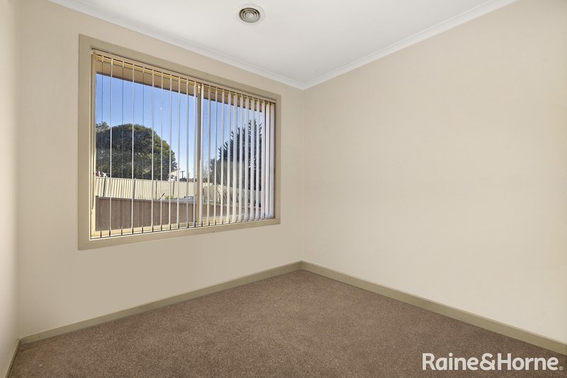 Photo - 1/15 Mallee Crescent, Queanbeyan NSW 2620 - Image 15