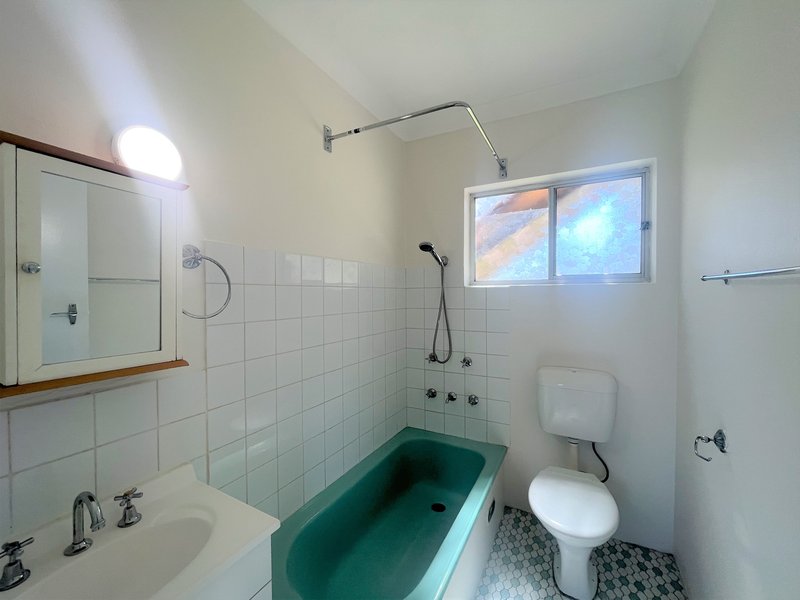 Photo - 1/15 Marks Road, Gorokan NSW 2263 - Image 3
