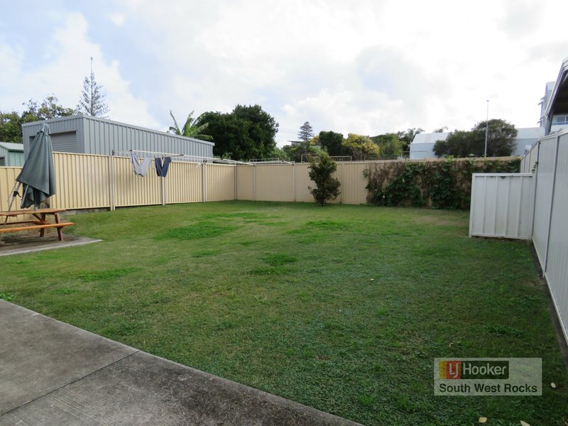 Photo - 1/15 Memorial Avenue, South West Rocks NSW 2431 - Image 8