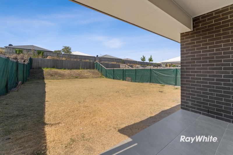 Photo - 115 Mercy Circuit, Park Ridge QLD 4125 - Image 7