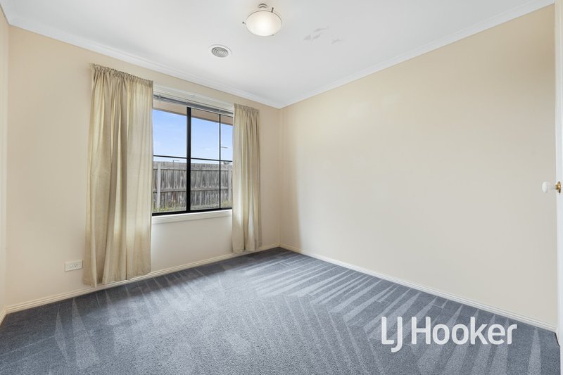 Photo - 1/15 Mill Street, Pakenham VIC 3810 - Image 7