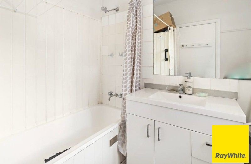 Photo - 1/15 Moran Avenue, Dapto NSW 2530 - Image 3
