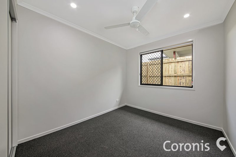 Photo - 1/15 Mount Wheeler Street, Park Ridge QLD 4125 - Image 4