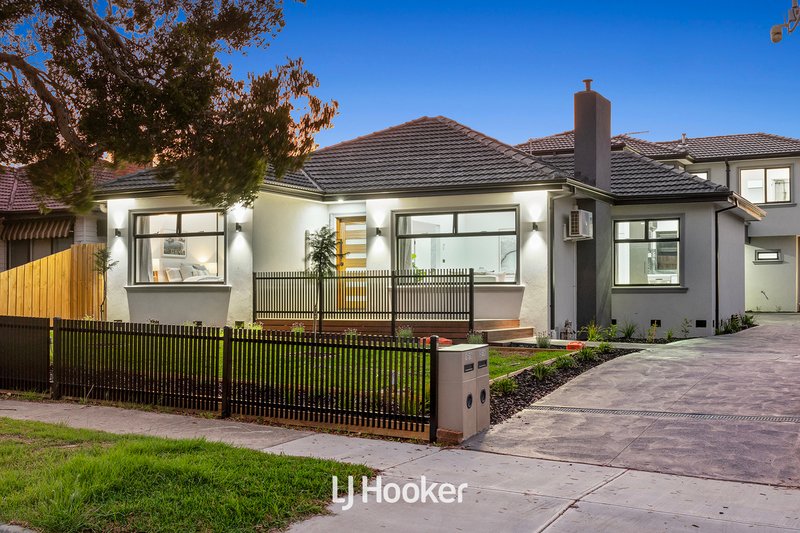 Photo - 1/15 Parkland Avenue, Hampton Park VIC 3976 - Image 2