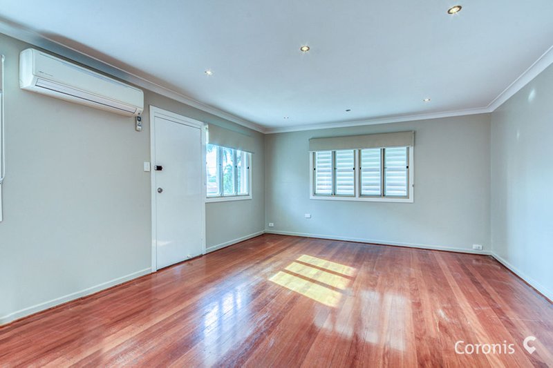 Photo - 1/15 Pear Street, Greenslopes QLD 4120 - Image 3