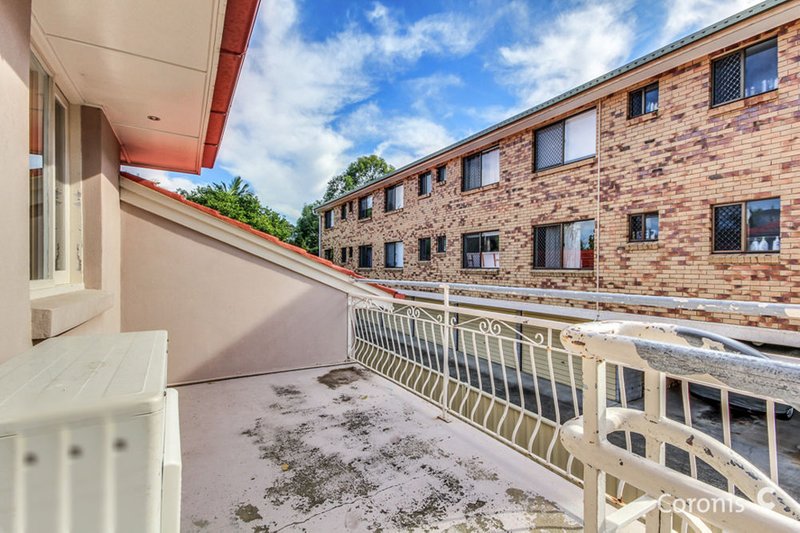 Photo - 1/15 Pear Street, Greenslopes QLD 4120 - Image 10