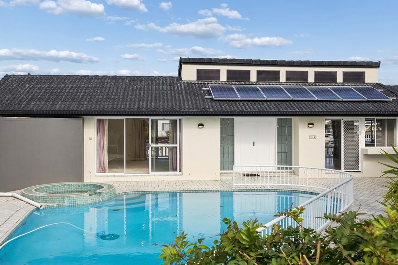 Photo - 115 Pebble Beach Drive, Runaway Bay QLD 4216 - Image 5