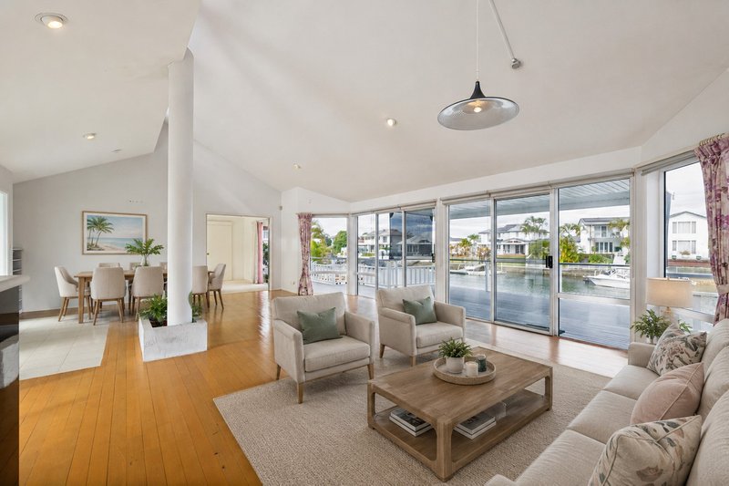 Photo - 115 Pebble Beach Drive, Runaway Bay QLD 4216 - Image 6