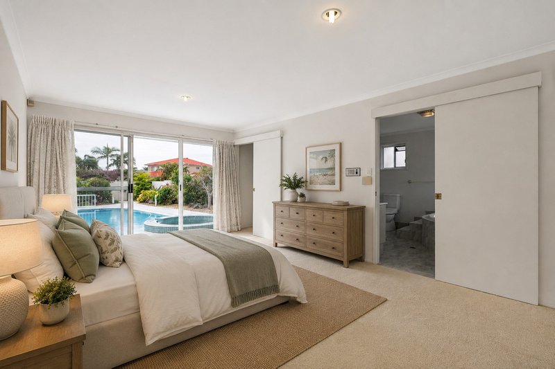 Photo - 115 Pebble Beach Drive, Runaway Bay QLD 4216 - Image 12