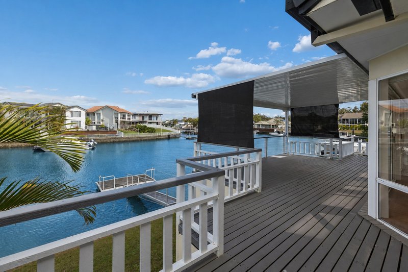 Photo - 115 Pebble Beach Drive, Runaway Bay QLD 4216 - Image 18
